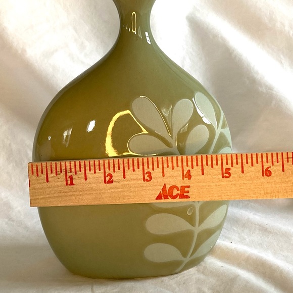 Olive Green Vase with Leaf Pattern. - Picture 7 of 7